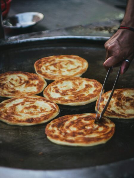 Aloo Paratha – gefülltes Kartoffel-Fladenbrot aus der Pfanne