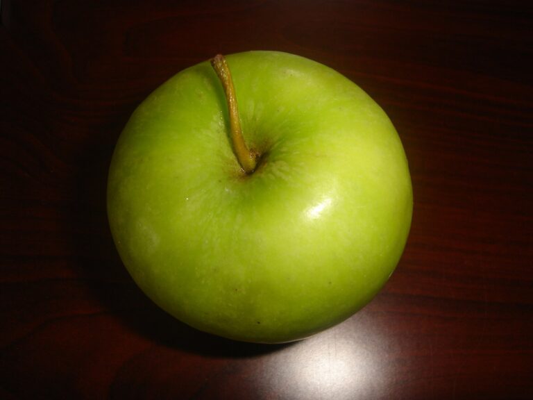 Apfel-Meerrettich-Süppchen – kalt, grün und spritzig