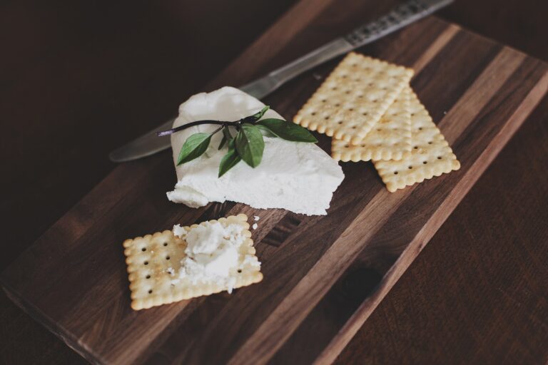 Aprikosen-Brie – gefüllter Brie mit Aprikosen-Mascarpone
