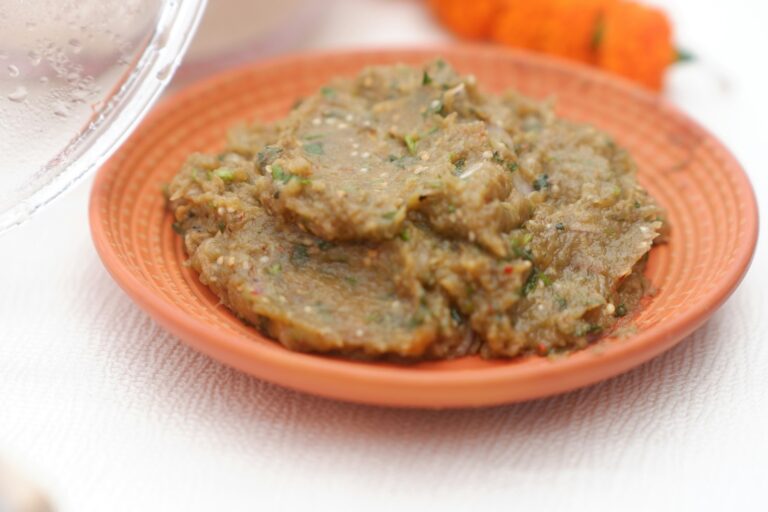 Baingan Bharta – rauchiges Auberginenpüree aus Pakistan