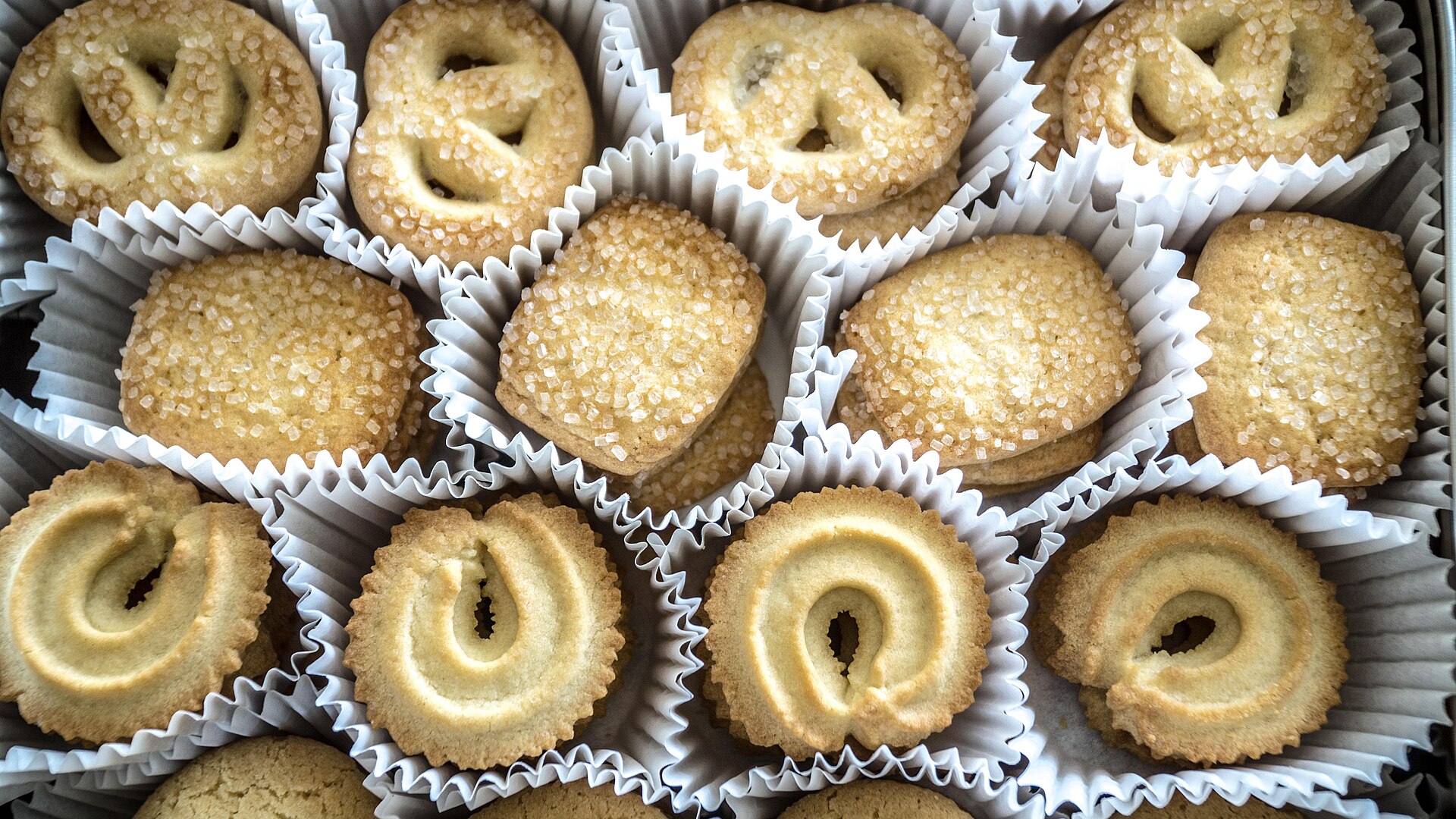 Buttergebäck – zarte Butterplätzchen nach Profirezept