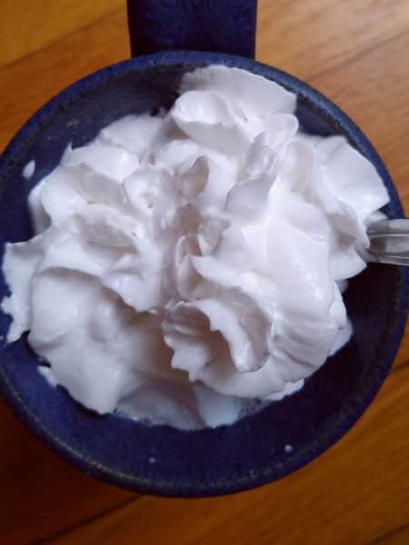 Calvados-Espuma – luftiger Calvados-Schnee aus dem Siphon