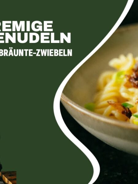 Cremige Käsenudeln mit Butter-Zwiebeln & Frühlingslauch