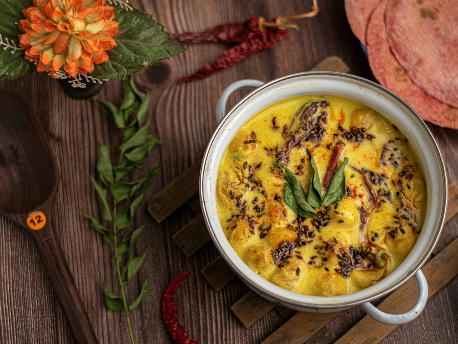 Dahi Aloo – Kartoffeln in würziger Joghurtsoße