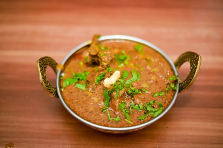 Dal Tadka – gelbe Linsen mit aromatischem Gewürzöl