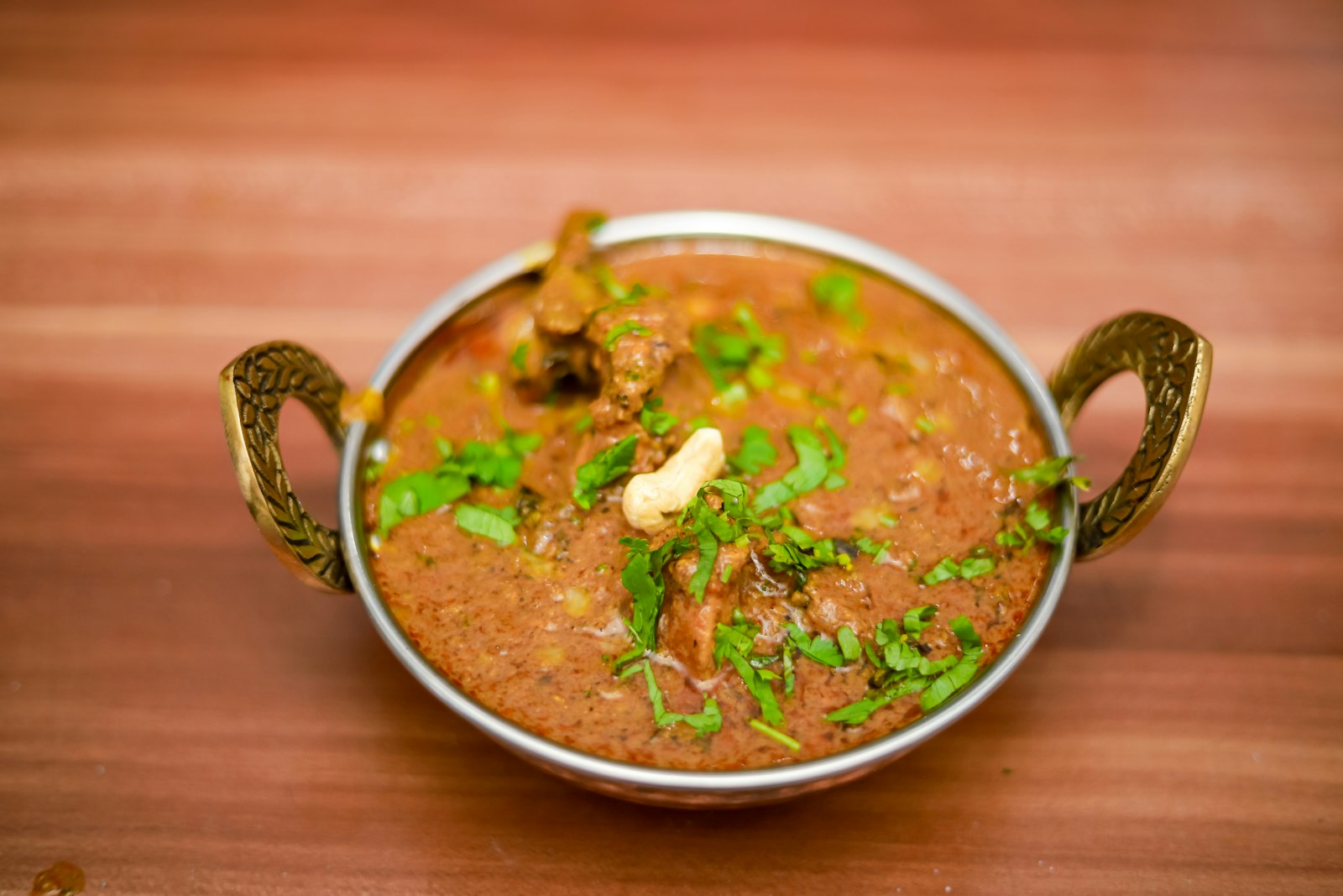 Dal Tadka – gelbe Linsen mit aromatischem Gewürzöl