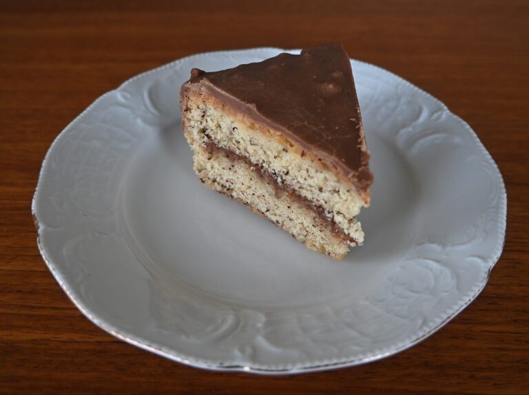 Ganache-Kuchenglasur – glänzender Schokoüberzug