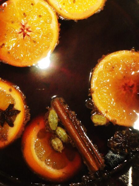 Glühweingelee – würziges Weihnachtsgelee im Glas