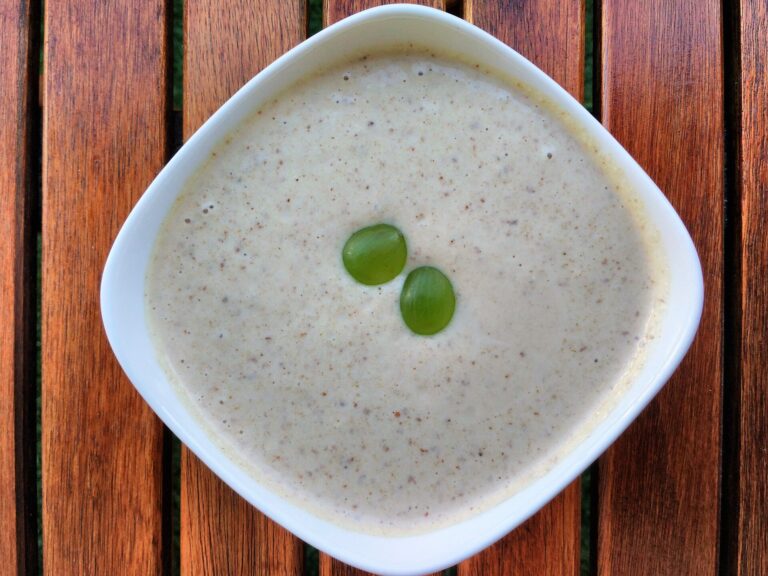 Grüne Gazpacho – kalte Salatsuppe mit Spinat & Gurke