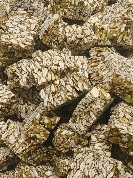 Kandierte Kürbiskerne mit Kürbiskernöl – knuspriges Topping