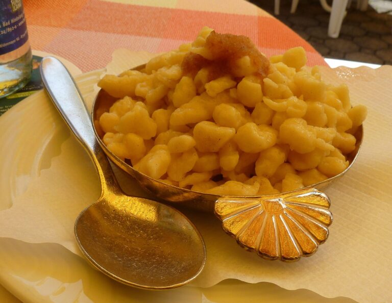 Knöpfle selber machen – schwäbisch-allgäuer Rezept mit extra Ei
