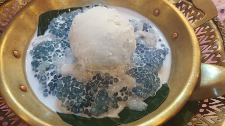 Kokos-Espuma – luftiger Kokosschnee aus dem Siphon