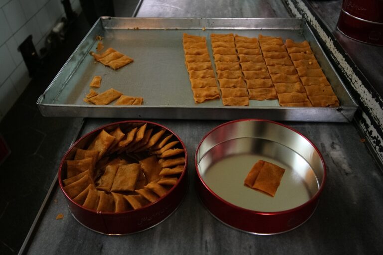 Krokantwaffeln – hauchdünne Mandel-Tuiles aus Krokantpulver