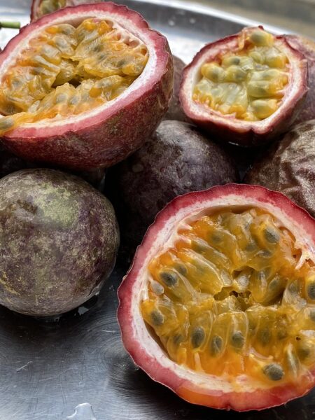 Maracujasorbet mit Grand Marnier – fruchtig & cremig