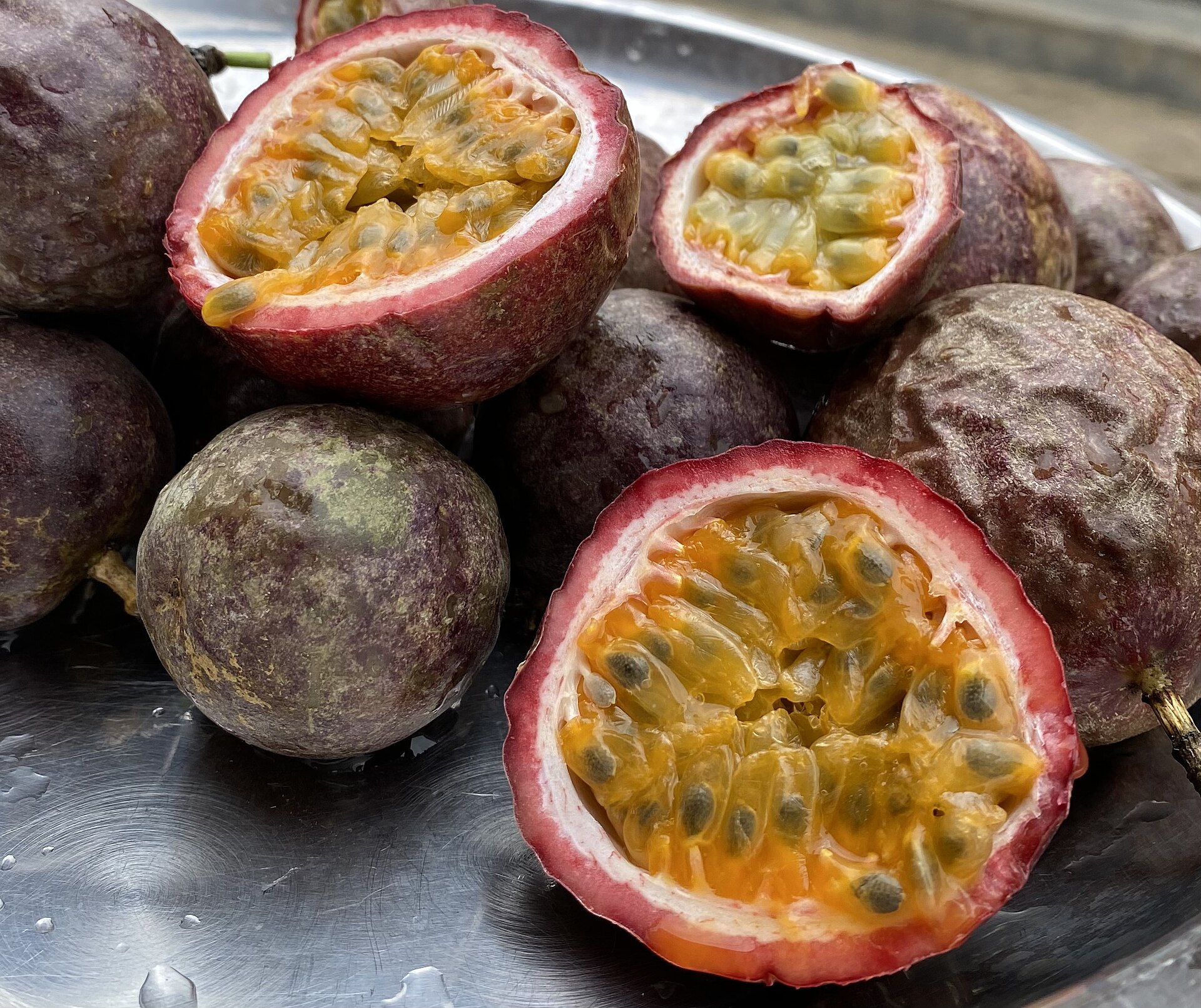 Maracujasorbet mit Orangenlikör – fruchtig & cremig