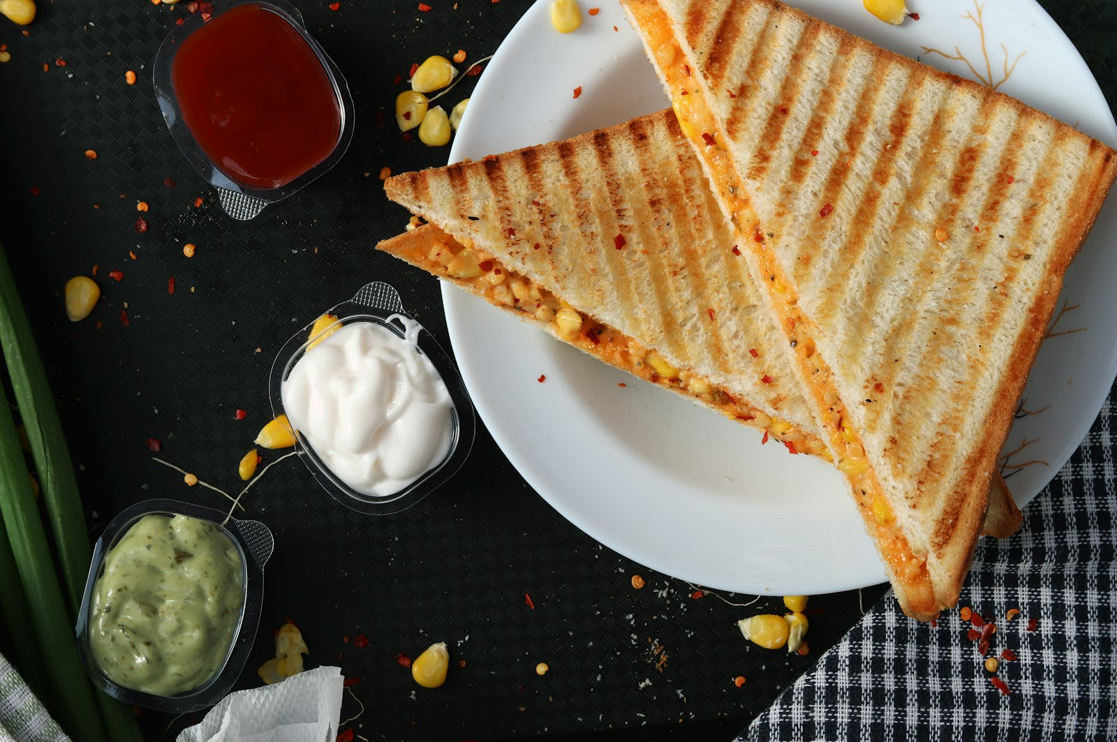 Masala Toast – würziges Kartoffel-Sandwich aus der Pfanne
