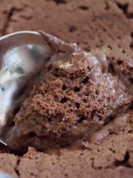 Mousse au chocolat – dunkel & weiß, das Profi-Rezept