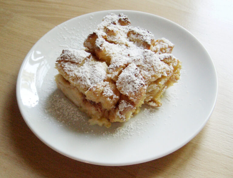 Ofenschlupfer mit Äpfeln & Rosinen – aus Hefezopf