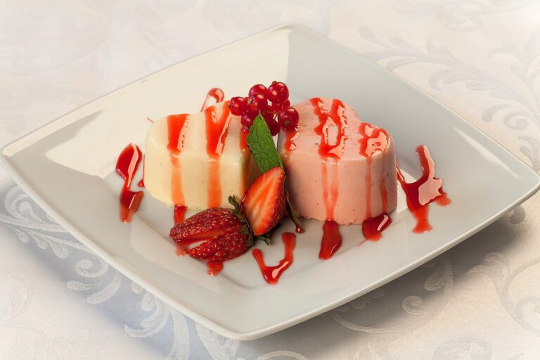 Panna cotta – cremig mit echter Vanille, zum Stürzen
