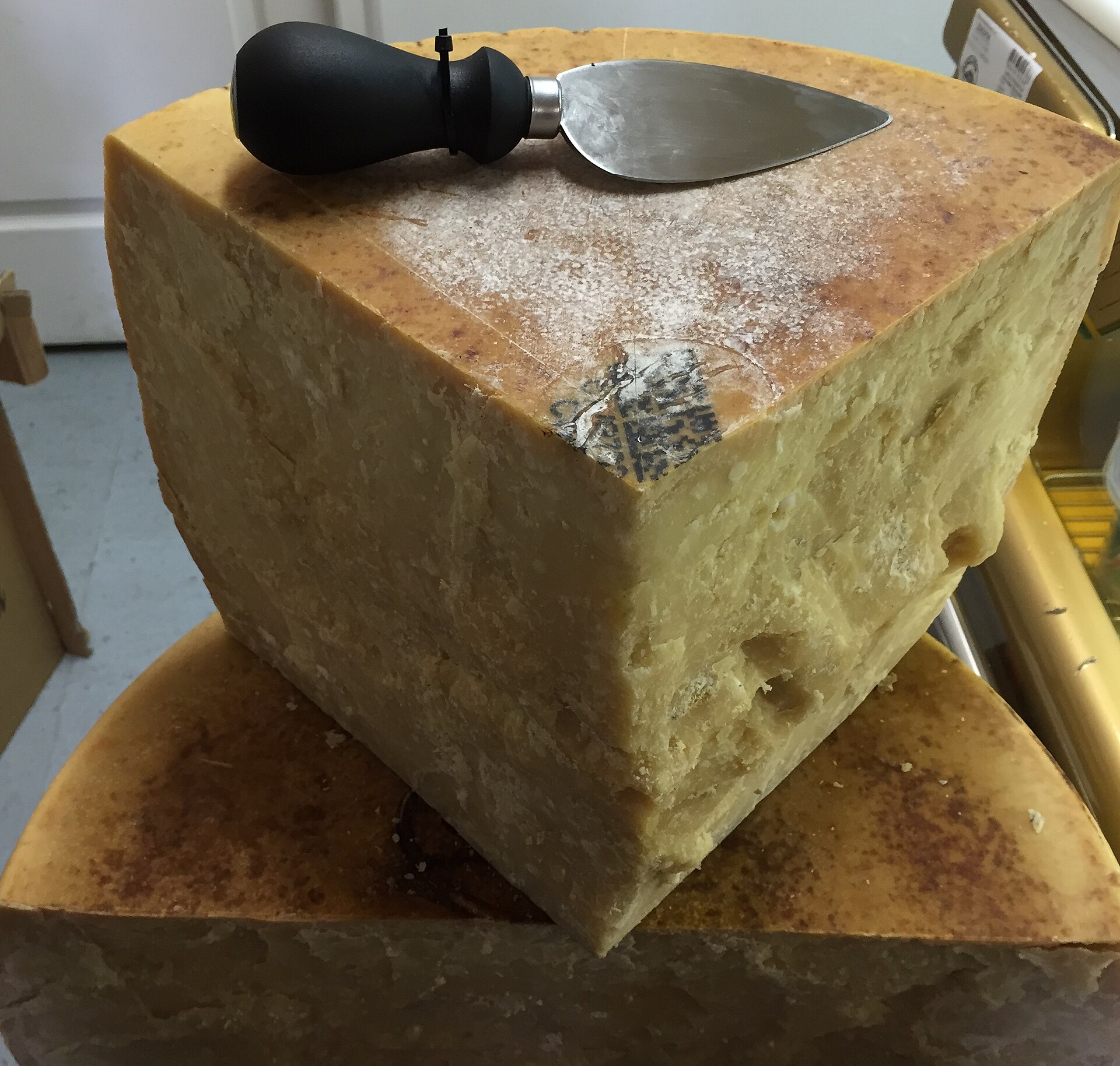 Parmesanhippen – knusprige Käse-Tuiles in 2 Varianten