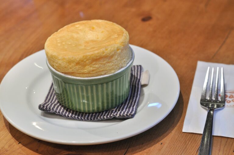 Passionsfruchtsoufflé mit Kokos – luftig & gelingsicher