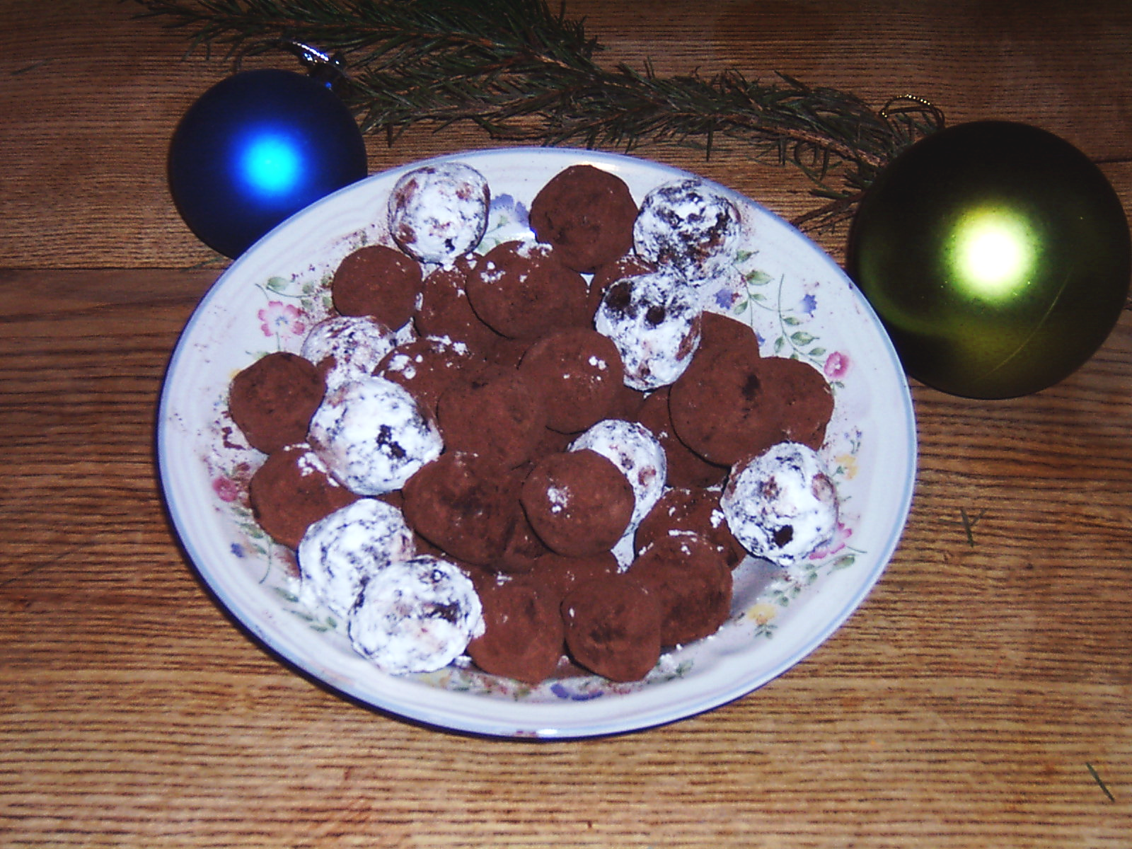 Pistazientrüffel aus Marzipan – schnelle Pralinen mit Birnengeist