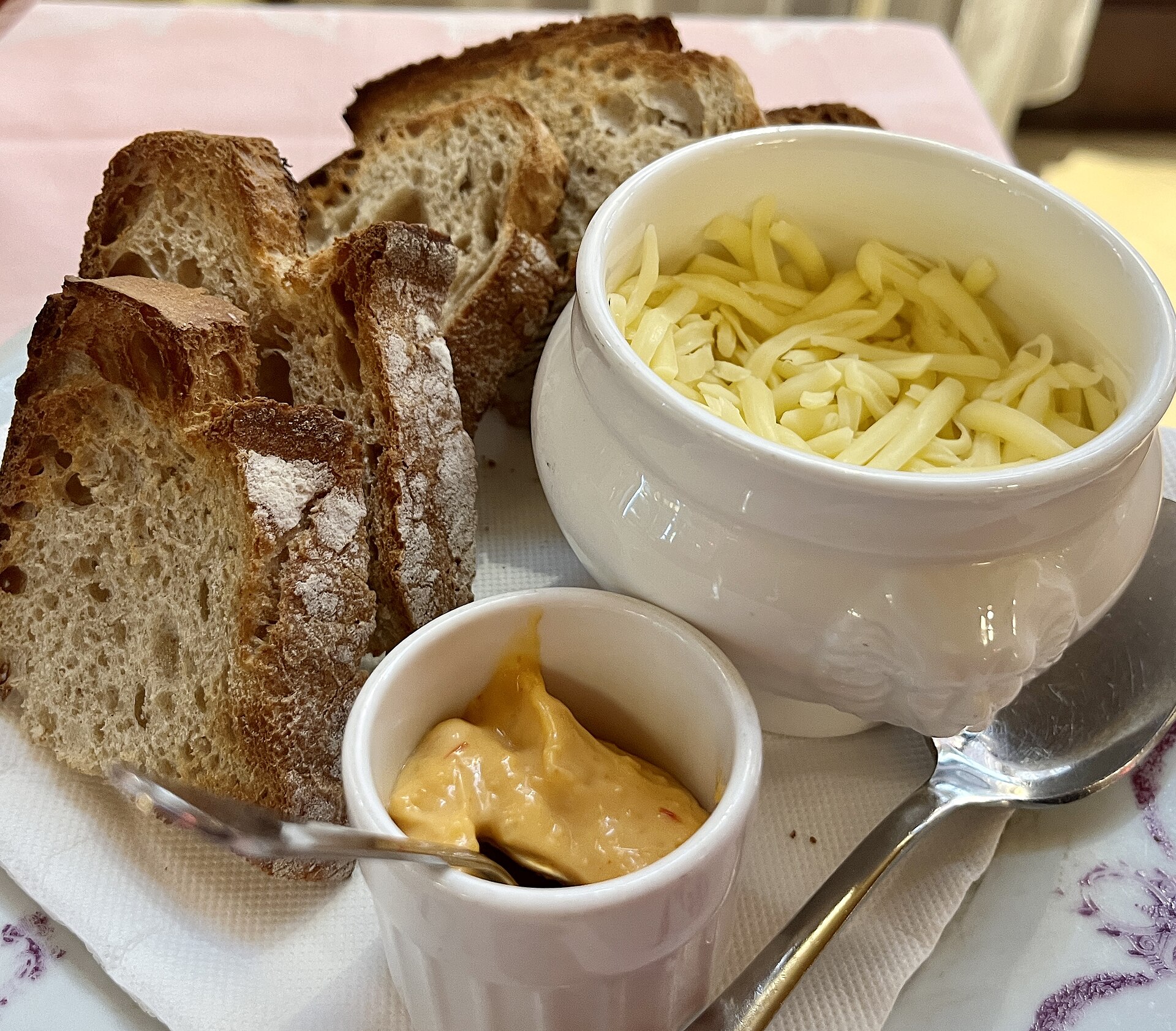 Sauce rouille – Knoblauch-Safran-Mayonnaise zur Fischsuppe