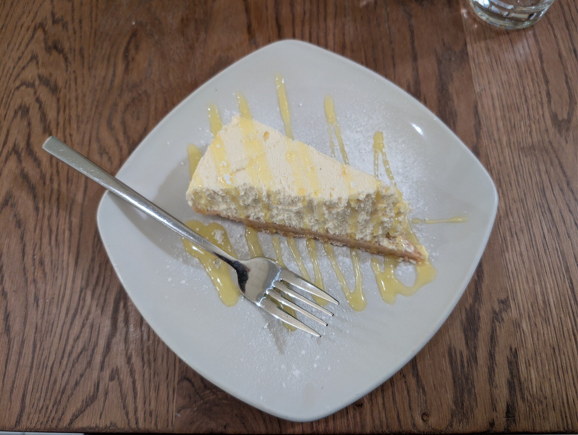 Sauerrahmterrine mit Zitrone – frisches Sommerdessert