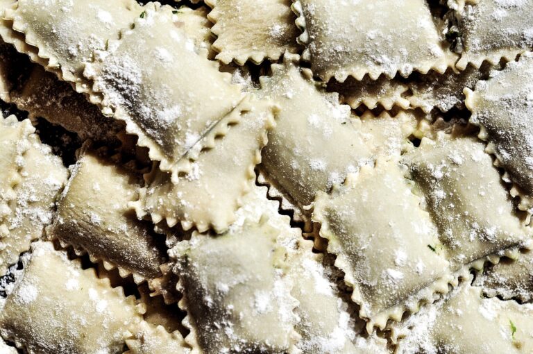 Schlutzkrapfen mit Spinatfüllung – Südtiroler Teigtaschen