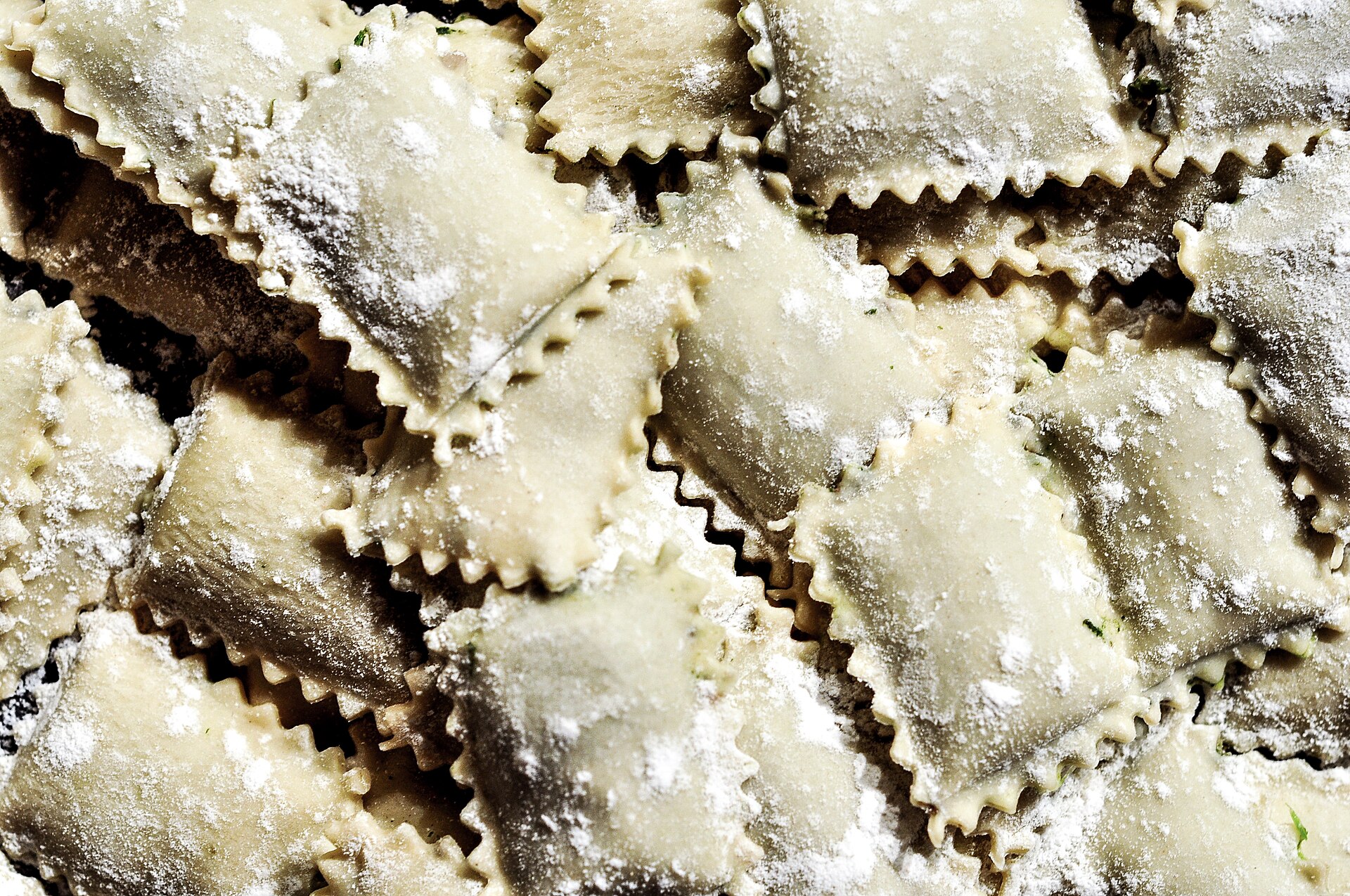 Schlutzkrapfen mit Spinatfüllung – Südtiroler Teigtaschen