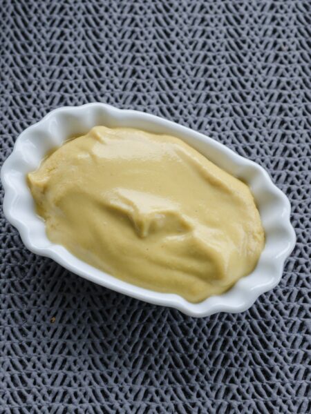 Senfsauce zu Fisch – cremig und klassisch