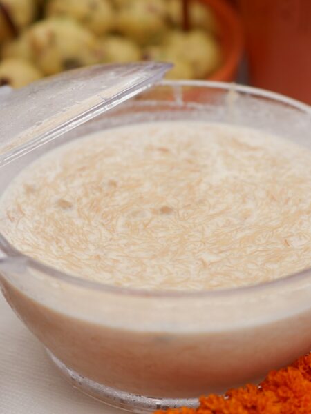 Seviyan – süße Milchnudeln mit Kardamom und Nüssen