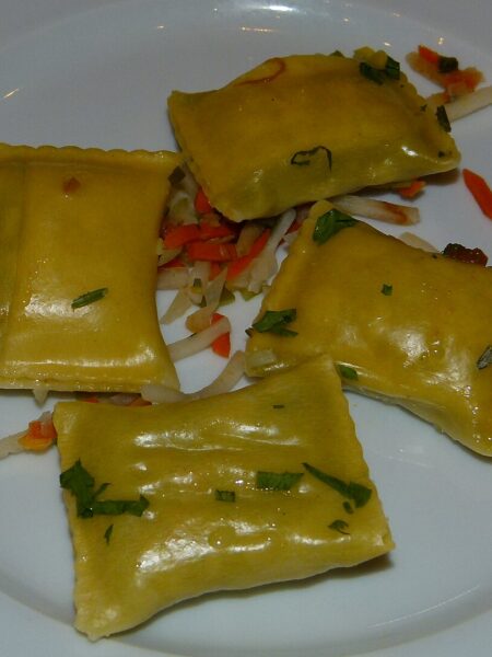 Teig für gebackene Maultaschen – mürbe mit Sauerrahm
