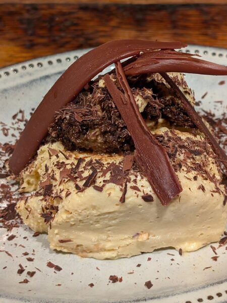 Tiramisu – cremig, schnittfest & mit Amaretto-Kaffee-Tränke