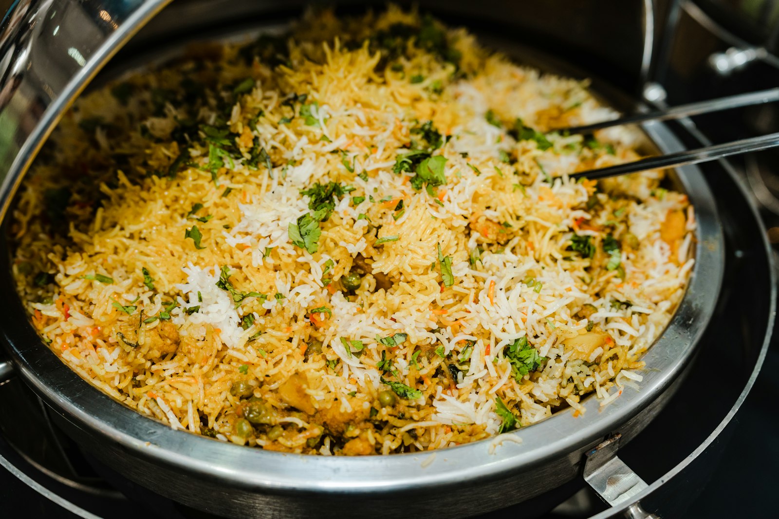 Vegetarisches Biryani mit Paneer – aromatisch geschichtet